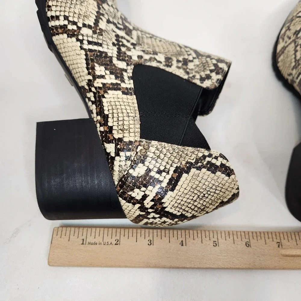 VIONIC Belmont Boots Womens 10 W Beige Snake Print Chelsea Ankle Booties